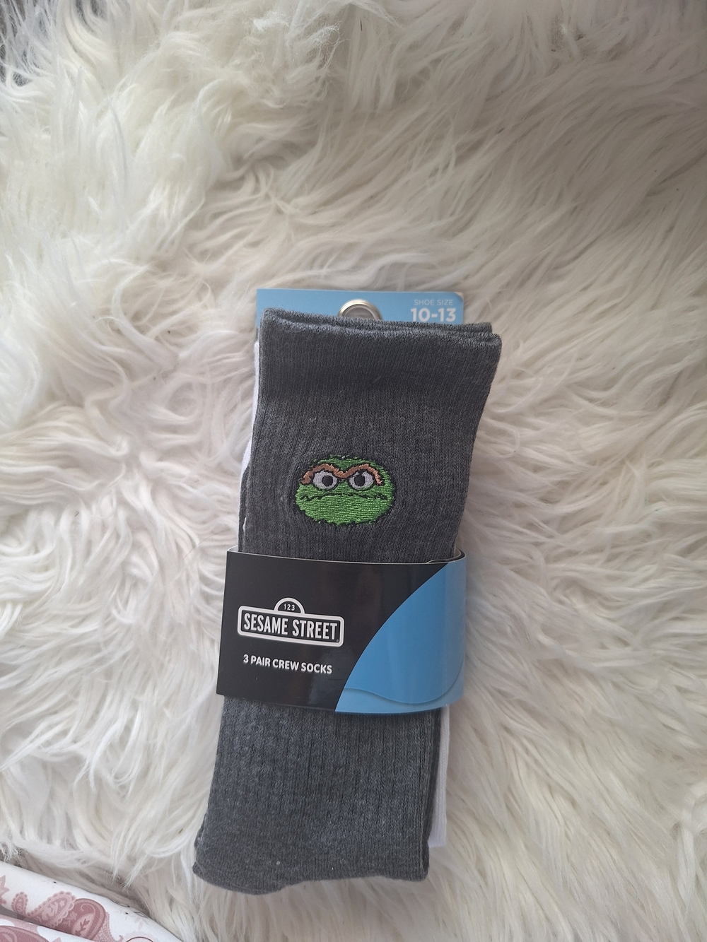 Sesame Street Gray Crew Socks with Oscar the Grouch Embroidery - 3 Pack